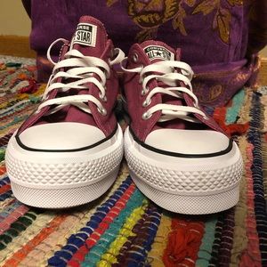 Thick-soled Converse